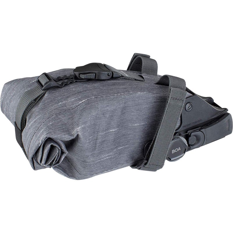 EVOC SEAT PACK BOA saddle bag, bike bag for extra storage space (size: M, 2L storage space, BOA FIT SYSTEM, easy to attach, waterproof, adjustable volume, flexible closure), Carbon Grey - Image 2